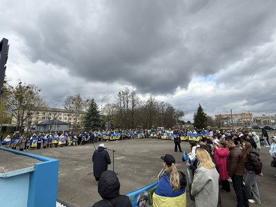 "Стіну Надії" відкрили в Сарнах на Рівненщині "Стіну Надії" відкрили в Сарнах на Рівненщині