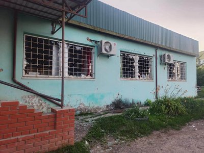 Пошкоджена внаслідок російського удару по Березівці будівля, 12 липня 2026 року Пошкоджена внаслідок російського удару по Березівці будівля, 12 липня 2026 року