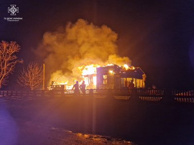 На Київщині в одному з сіл згоріла церква, ще один храм пошкоджений вогнем На Київщині в одному з сіл згоріла церква, ще один храм пошкоджений вогнем