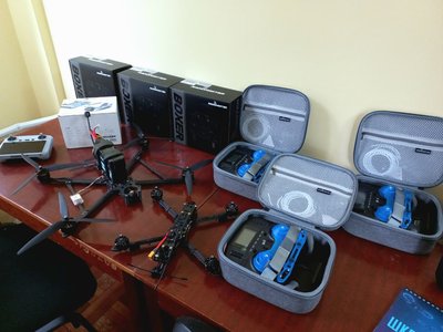 У Житомирі стартувала "Школа БПЛА" для цивільних: як навчають керувати дронами