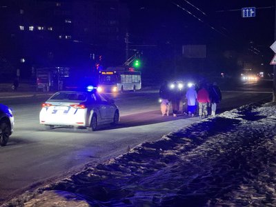 Перекрили дорогу на три години: мешканці Сум мітингували проти нерівномірних відключень світла Перекрили дорогу на три години: мешканці Сум мітингували проти нерівномірних відключень світла