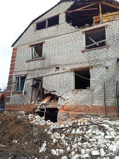 Будинок родини Маханьових, який був пошкоджений у Куп'янську Будинок родини Маханьових, який був пошкоджений у Куп'янську