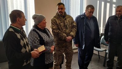 Оборонця з Вінниччини посмертно нагородили орденом "За мужність" Оборонця з Вінниччини посмертно нагородили орденом "За мужність"
