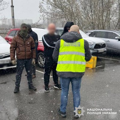 Пропонував зняття з розшуку та фіктивне працевлаштування: у Києві судитимуть посадовця КСУ Пропонував зняття з розшуку та фіктивне працевлаштування: у Києві судитимуть посадовця КСУ