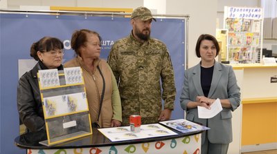 "Я живу тобою": у Черкасах погасили нову марку до Дня матері "Я живу тобою": у Черкасах погасили нову марку до Дня матері