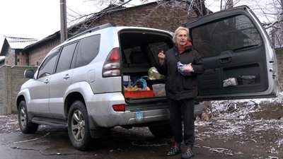 Безпритульні тварини: подружжя з Чернігова щодня годує 35 собак Безпритульні тварини: подружжя з Чернігова щодня годує 35 собак
