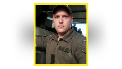 На Чернігівщині попрощалися з бійцями Олександром Макухою, Олександром Бондаренком та Дмитром Грабаренком На Чернігівщині попрощалися з бійцями Олександром Макухою, Олександром Бондаренком та Дмитром Грабаренком