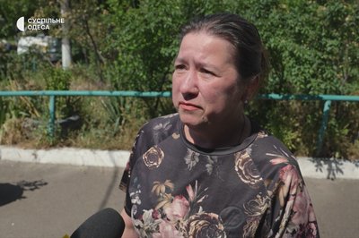 "Емоції переповнюють": мешканці будинку в Одесі, в який влучив російський дрон, повернулися до своїх квартир "Емоції переповнюють": мешканці будинку в Одесі, в який влучив російський дрон, повернулися до своїх квартир