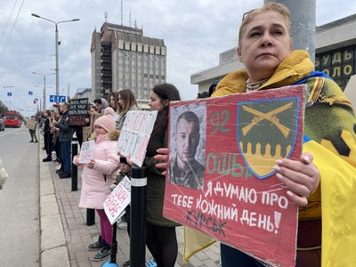 "Не мовчи! Полон вбиває!", акція, полон, плакати "Не мовчи! Полон вбиває!", акція, полон, плакати