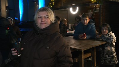 Засвітили центральну різдвяну ялинку в Рівному. Як це було і що розповіли присутні Засвітили центральну різдвяну ялинку в Рівному. Як це було і що розповіли присутні