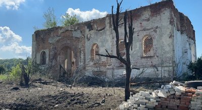“Ні груші, ні хати ”: армія РФ вдарила по Битиці керованими авіабомбами. Репортаж “Ні груші, ні хати ”: армія РФ вдарила по Битиці керованими авіабомбами. Репортаж