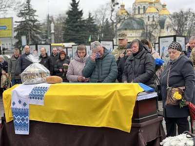 З військовим Павлом Потапчуком попрощались у Рівному