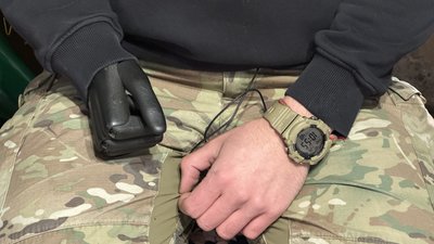 Євген військовослужбовець 53 ОМБр кермує дронами з протезом руки Донецька область Євген військовослужбовець 53 ОМБр кермує дронами з протезом руки Донецька область