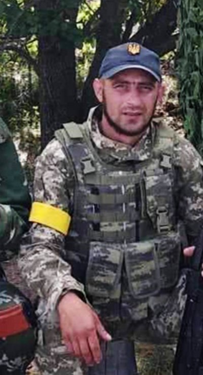 Пораненим 4 доби сам обороняв опорний пункт: історія Героя України Сергія Гончара з Житомирщини Пораненим 4 доби сам обороняв опорний пункт: історія Героя України Сергія Гончара з Житомирщини