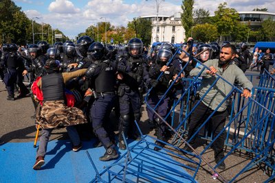У Румунії між фермерами та поліцією стались сутички під час протестів