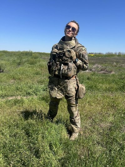 «Я бачила три види війни»: Ярина Чорногуз про сім років у війську, Херсонщину та літературу «Я бачила три види війни»: Ярина Чорногуз про сім років у війську, Херсонщину та літературу