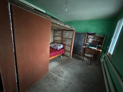 "Те саме може зробити кожен українець". Винахідник з Кривого Рогу створив термокапсулу, де можна зігрітися без опалення "Те саме може зробити кожен українець". Винахідник з Кривого Рогу створив термокапсулу, де можна зігрітися без опалення