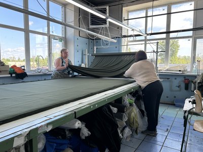 "Працювали до останнього": Ігор Шостак із Луганська відновив швейне виробництво у Кременчуці "Працювали до останнього": Ігор Шостак із Луганська відновив швейне виробництво у Кременчуці