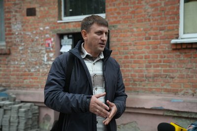 “Із Хотіні втекли, бо газу немає, води й світла, а тут те саме”: чому вимкнули газ мешканцям багатоповерхівки в Сумах “Із Хотіні втекли, бо газу немає, води й світла, а тут те саме”: чому вимкнули газ мешканцям багатоповерхівки в Сумах
