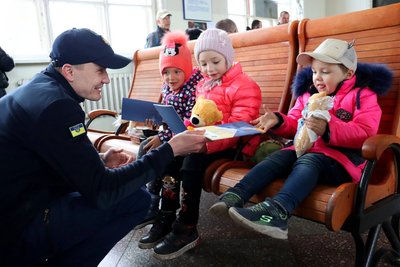 На Житомирщину прибув ще один потяг із евакуйованими жителями Донеччини