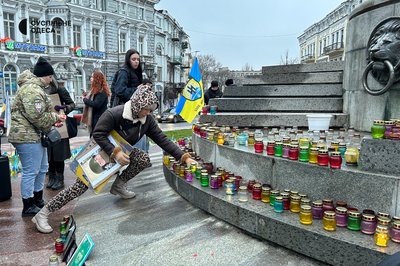 Третє Різдво в полоні: в Одесі відбулася акція на підтримку військовополонених з Азову Третє Різдво в полоні: в Одесі відбулася акція на підтримку військовополонених з Азову
