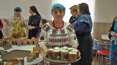Щоб передати частинку домашнього тепла: у Кропивницькому організували акцію "Мамина паска" Щоб передати частинку домашнього тепла: у Кропивницькому організували акцію "Мамина паска"