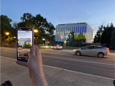 П’ятий рік поспіль: біля посольства РФ у Вашингтоні висадили сотні соняхів на підтримку України П’ятий рік поспіль: біля посольства РФ у Вашингтоні висадили сотні соняхів на підтримку України
