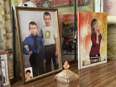 "Все добре, тільки додому хочеться". Як незнайомі люди допомогли облаштуватися родині з прикордоння Сумщини "Все добре, тільки додому хочеться". Як незнайомі люди допомогли облаштуватися родині з прикордоння Сумщини
