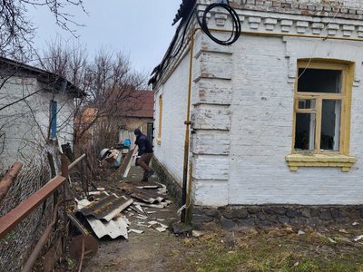 На Київщині ліквідовують наслідки руйнувань після ракетного обстрілу РФ