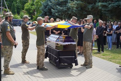 В Ужгороді попрощалися із полеглим захисником Сергієм Гвоздецьким