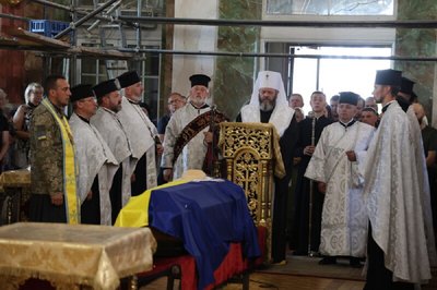 У кафедральному соборі Святої Трійці попрощалися з загиблим захисником, лучанином Олександром Мартинюком У кафедральному соборі Святої Трійці попрощалися з загиблим захисником, лучанином Олександром Мартинюком
