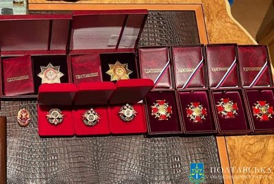 Полтавському ексчиновнику Ігорю Веризі повернули арештоване майно, зокрема, годинник із гербом РФ Полтавському ексчиновнику Ігорю Веризі повернули арештоване майно, зокрема, годинник із гербом РФ
