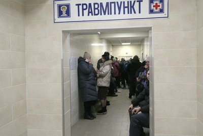 Черга у чернівецькому травмпункті на вулиці Фастівській Черга у чернівецькому травмпункті на вулиці Фастівській