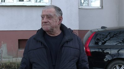 "Покусали чоловіка, потім доньку. А мене Бог помилував": дві собаки у Рівному напали на 17-річну дівчину та її батька "Покусали чоловіка, потім доньку. А мене Бог помилував": дві собаки у Рівному напали на 17-річну дівчину та її батька