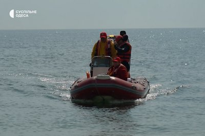 "Окрім сміття — уламки безпілотників": як в Одесі готують пляжі до нового сезону "Окрім сміття — уламки безпілотників": як в Одесі готують пляжі до нового сезону