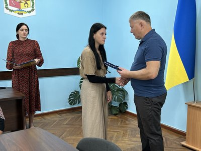 У Кременчуці передали нагороди п’ятьом родинам загиблих військових У Кременчуці передали нагороди п’ятьом родинам загиблих військових