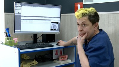 На Вінниччині ветеран намагався врятувати оленя після ДТП На Вінниччині ветеран намагався врятувати оленя після ДТП