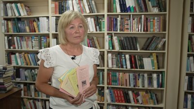 У Бахмачі, що на Чернігівщині, бібліотекарки раз на місяць їздять на велосипедах та пропонують людям книги У Бахмачі, що на Чернігівщині, бібліотекарки раз на місяць їздять на велосипедах та пропонують людям книги