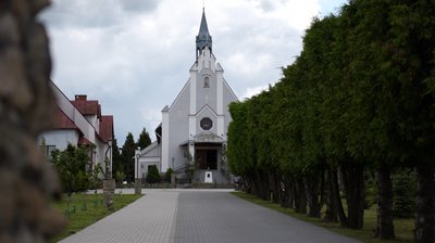 "Ми всюди говоримо на польській": у селі на Львівщині майже всі жителі спілкуються польською мовою "Ми всюди говоримо на польській": у селі на Львівщині майже всі жителі спілкуються польською мовою