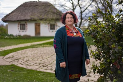"Кожен малюнок — символічний". Майстриня з Дніпропетровщини розповіла, як створює писанки та мальованки "Кожен малюнок — символічний". Майстриня з Дніпропетровщини розповіла, як створює писанки та мальованки