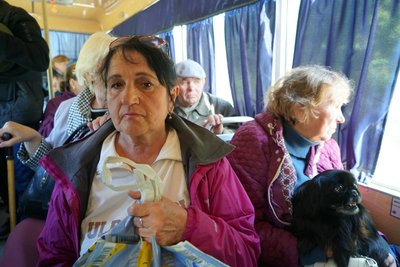 Пасажирка соціального автобуса Пасажирка соціального автобуса