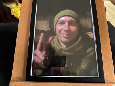 У Херсоні провели в останню путь загиблих захисників Володимира Гарана та Олексія Котова У Херсоні провели в останню путь загиблих захисників Володимира Гарана та Олексія Котова