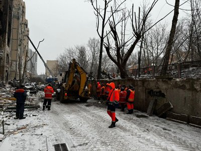 Близько 250 жителів Солом'янського району звернулись по допомогу після обстрілу РФ Близько 250 жителів Солом'янського району звернулись по допомогу після обстрілу РФ