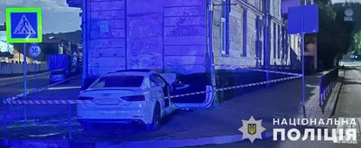 У Львові нетверезий водій збив двох неповнолітніх, які їхали на самокаті У Львові нетверезий водій збив двох неповнолітніх, які їхали на самокаті