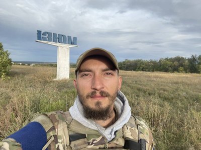 Батьки загиблого воїна Олександра Созанського передали дрони для 80 бригади Батьки загиблого воїна Олександра Созанського передали дрони для 80 бригади