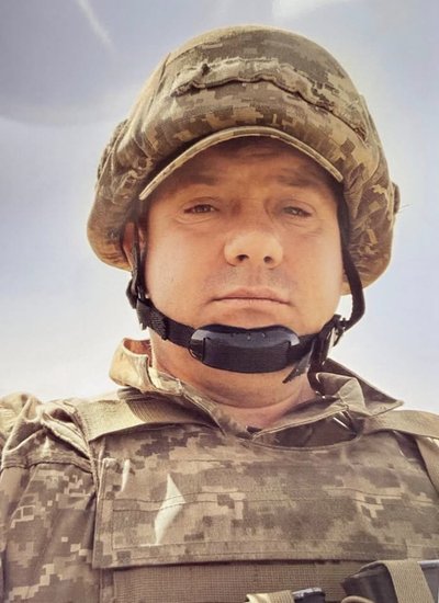 Родина шукала майже два роки: на Одещині живим коридором зустріли військового Олега Чокана Родина шукала майже два роки: на Одещині живим коридором зустріли військового Олега Чокана