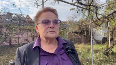 «Вирва метри два глибиною — така сила удару була». Що відбувається на місці удару РФ по будинках у передмісті Дніпра «Вирва метри два глибиною — така сила удару була». Що відбувається на місці удару РФ по будинках у передмісті Дніпра