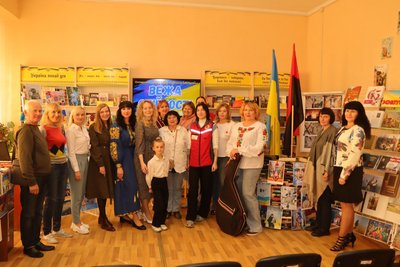 "Вежа стійкості" в Охтирці бібліотекарі провели захід до Дня ментального здоров’я "Вежа стійкості" в Охтирці бібліотекарі провели захід до Дня ментального здоров’я