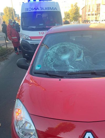 Пішохідку госпіталізували до лікарні: у Черкасах поліцейські розслідують ДТП Пішохідку госпіталізували до лікарні: у Черкасах поліцейські розслідують ДТП