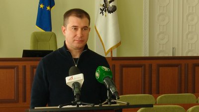 "Рідний дім" не голосуватиме за зміни до регламенту Чернігівської міськради, — Ломако "Рідний дім" не голосуватиме за зміни до регламенту Чернігівської міськради, — Ломако